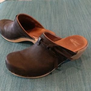 Dansko slides